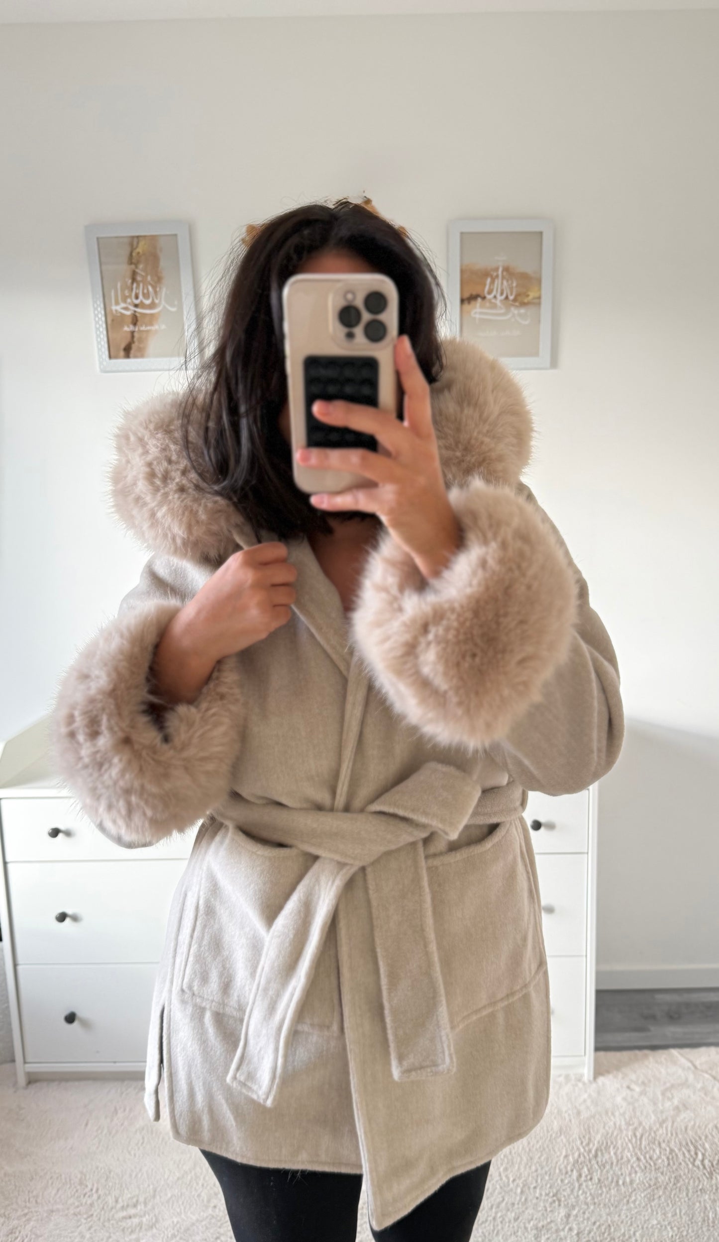 Veste fourrure à capuche