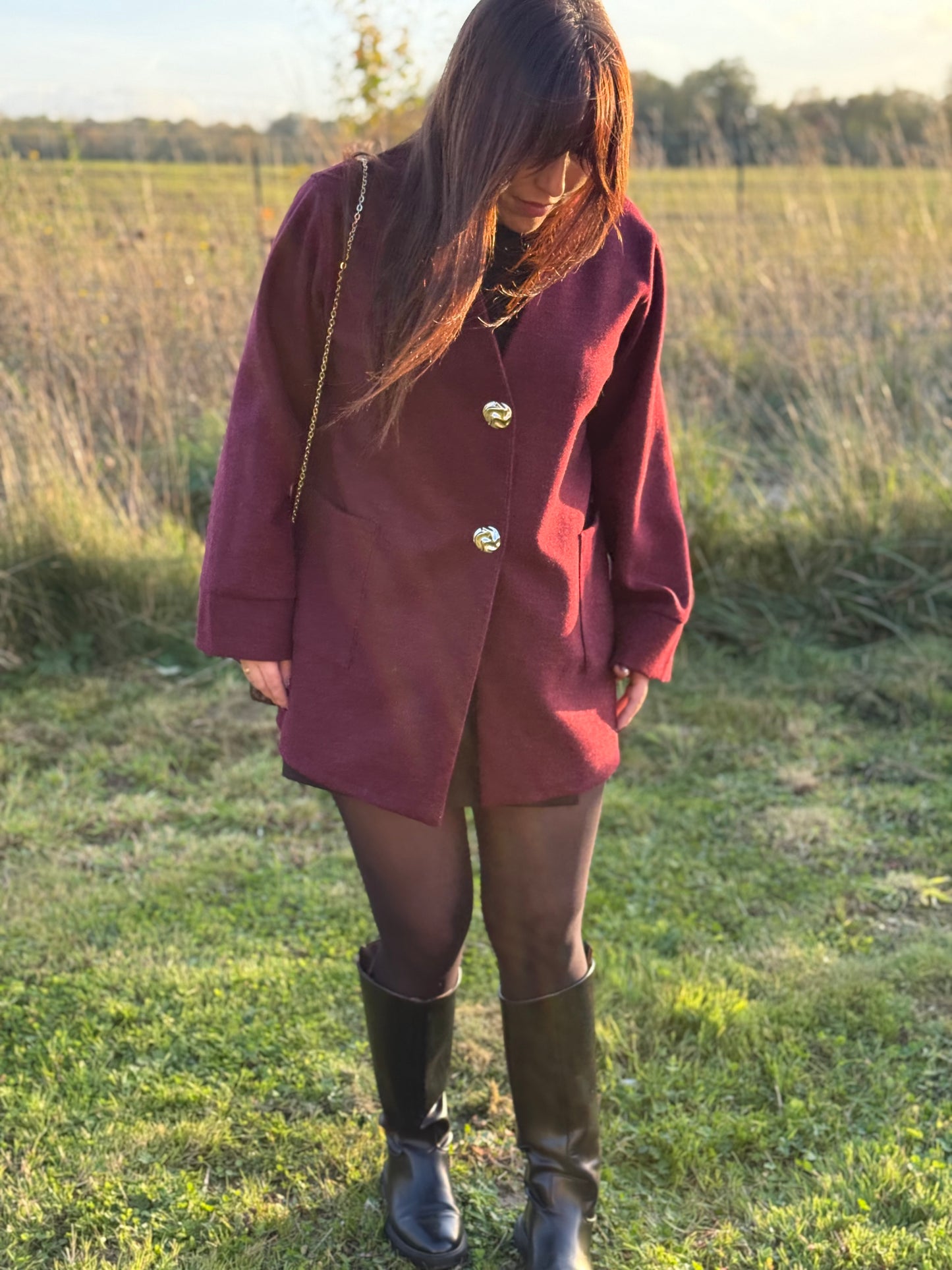 Gilet bordeaux à boutons or