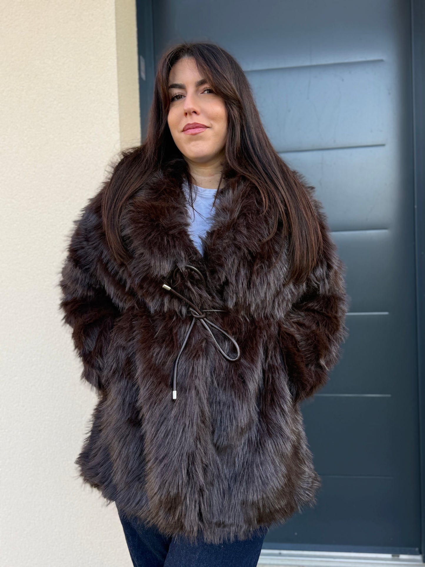 Fausse fourrure mi-longue [chocolat]