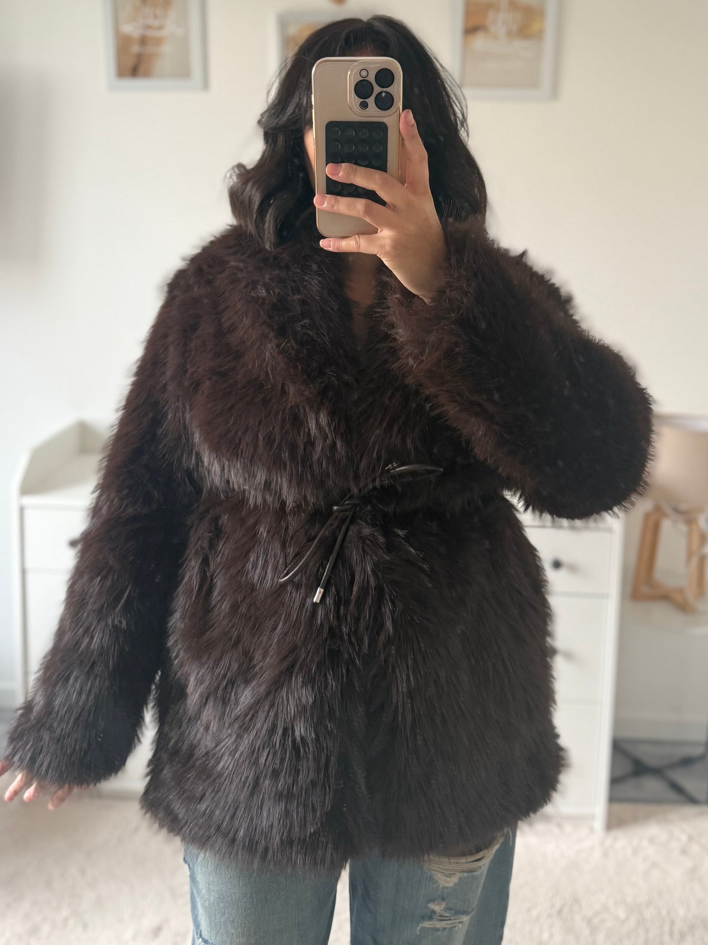 Fausse fourrure mi-longue [chocolat]