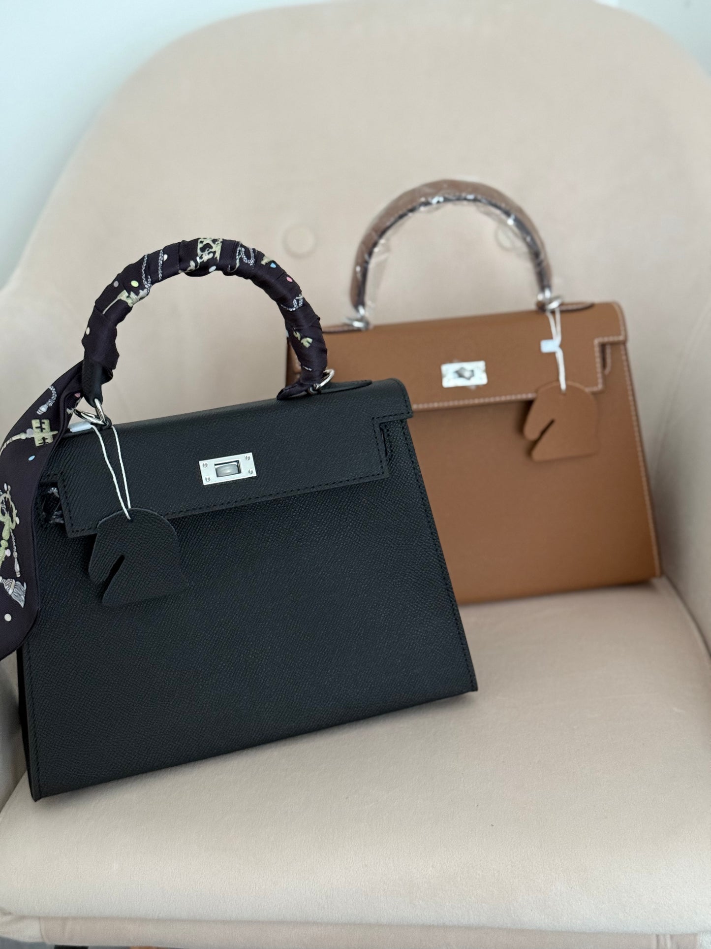 Sac Key marron surpiqué blanc 25cm cuir véritable